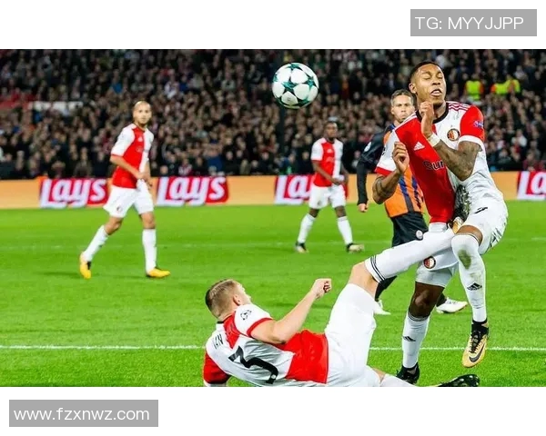 费耶诺德主场迎战兹沃勒争夺联赛积分全力以赴展现实力 费耶诺德主场迎战兹沃勒争夺联赛积分全力以赴展现实力