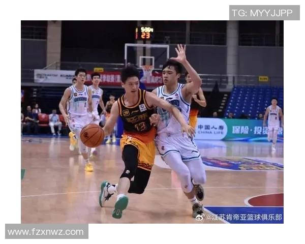 青岛国信与苏州肯帝亚的激烈对决展现篮球魅力与团队精神的巅峰较量 青岛国信与苏州肯帝亚的激烈对决展现篮球魅力与团队精神的巅峰较量