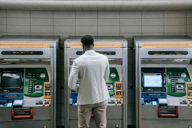 九游会真人游戏第一品牌自助售取票机：千里达客运票务体系的便利效劳前锋